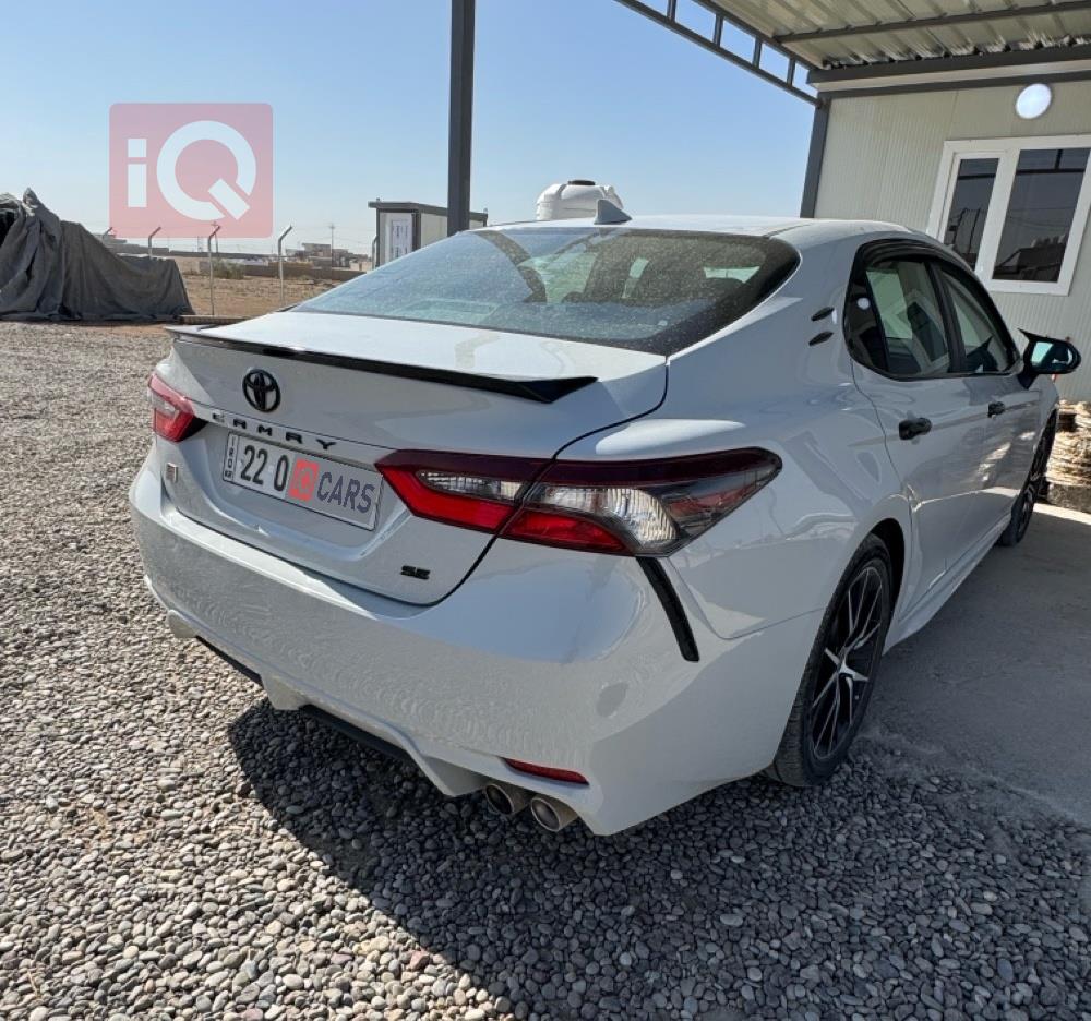 تۆیۆتا کامری